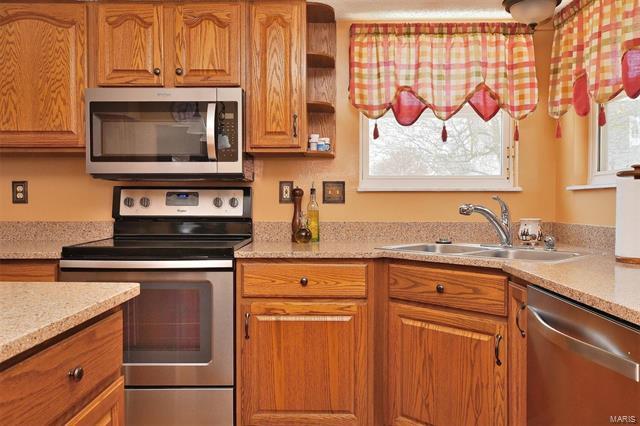Property Photo: 735 Winterfield Drive 63304