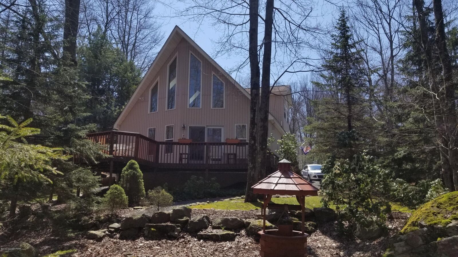 Property Photo: 1205 Kinta Circle PA 18347