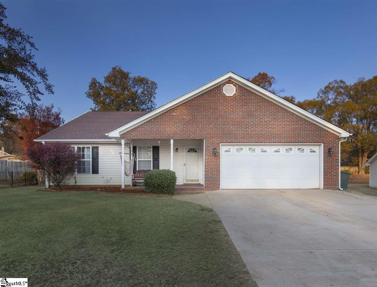 Property Photo: 17 Sweetland Court SC 29607