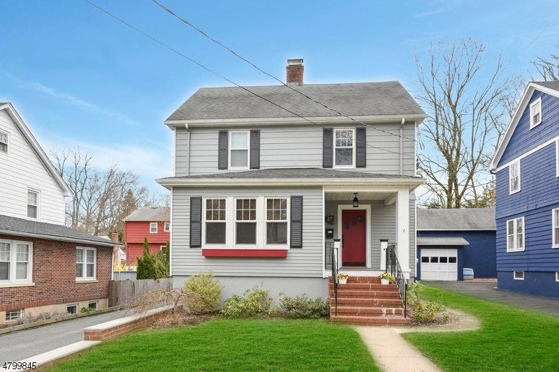 Property Photo:  27 Elliott St  NJ 07960 