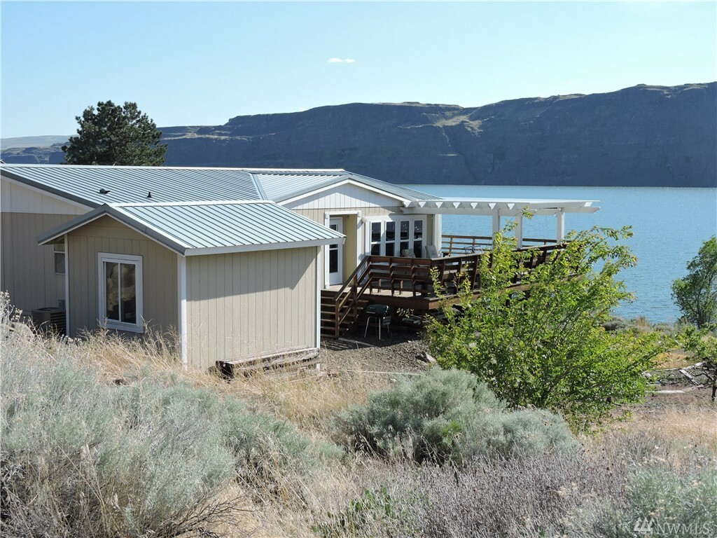 Property Photo:  1293 SW S Section Place  WA 98848 