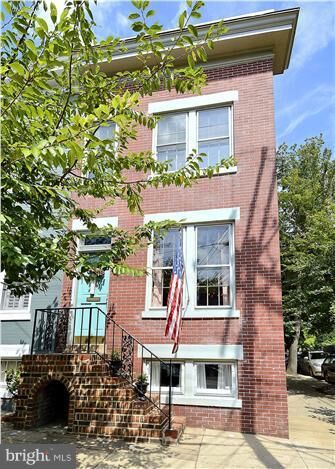 Property Photo:  501 Queen Street  VA 22314 