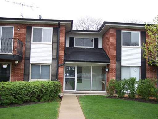 Property Photo:  1118 N Dale 2H  IL 60004 