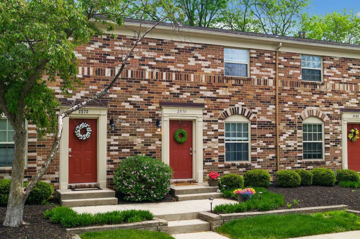 Property Photo: 2570 Shore Line Lane OH 43221