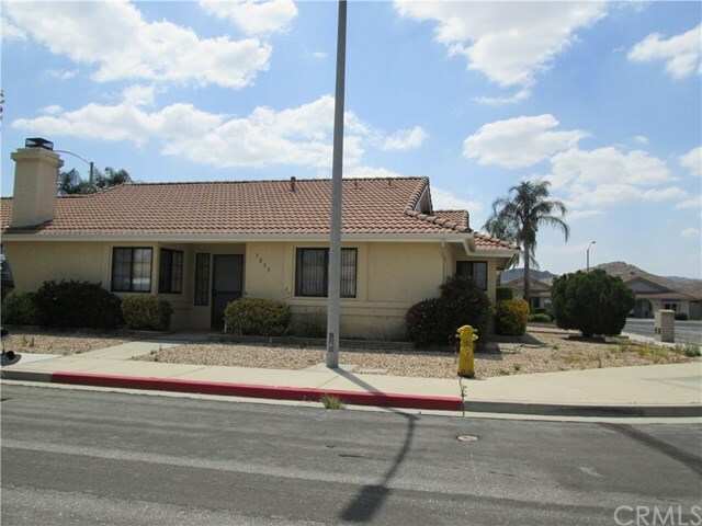 3035 Del Flora Drive  Hemet CA 92545 photo