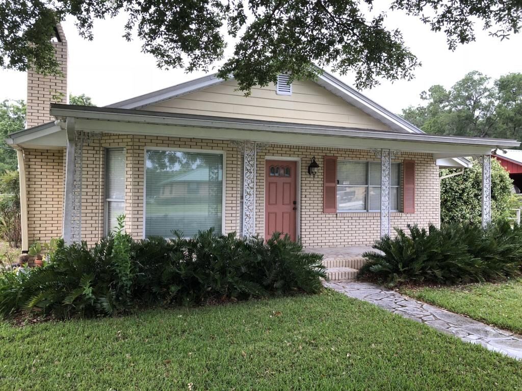 Property Photo:  126 Underwood Drive  FL 32177 