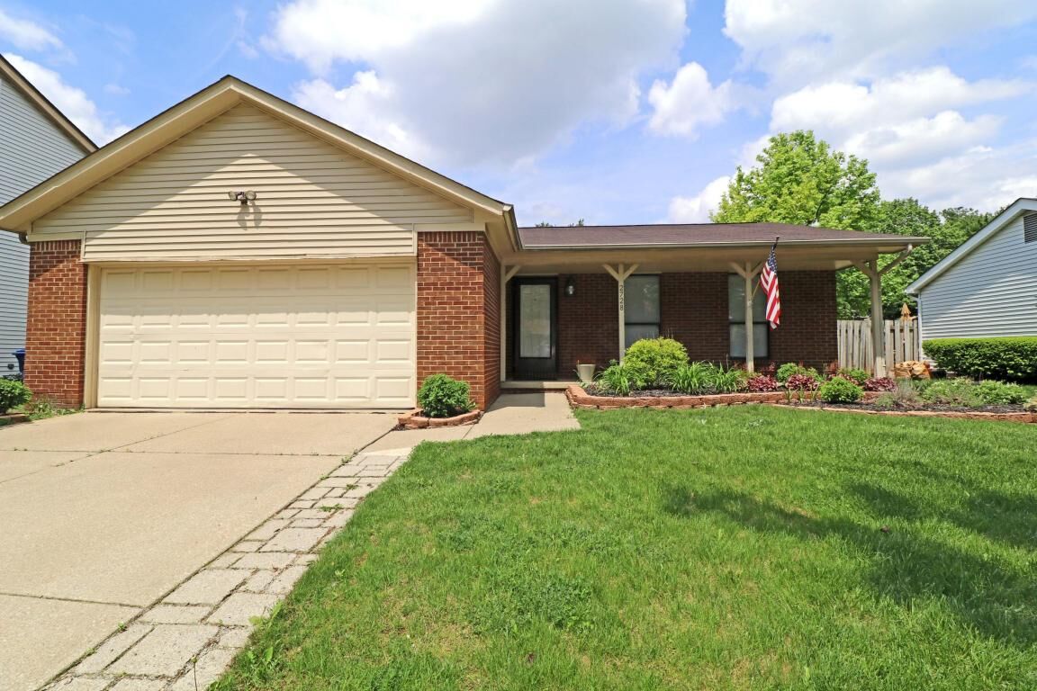 Property Photo:  2728 Lynnmore Drive  OH 43235 