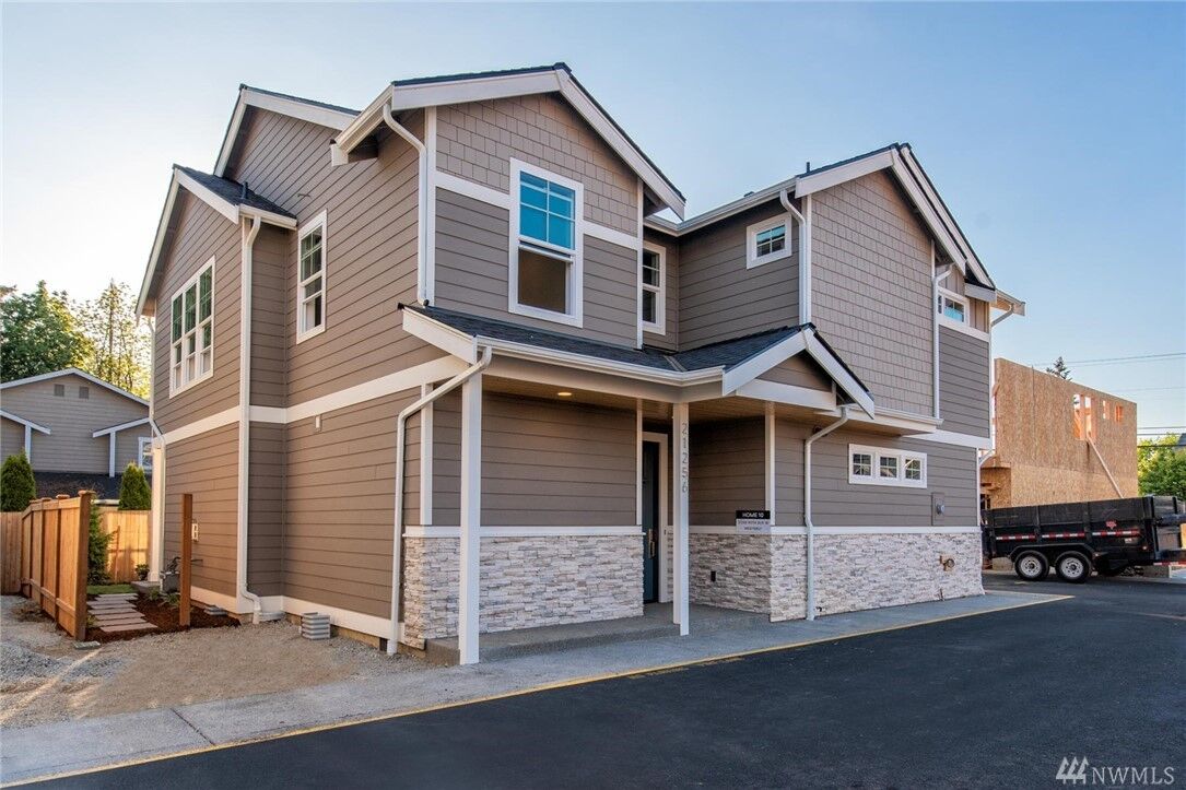 Property Photo:  21256 80th Ave W  WA 98026 