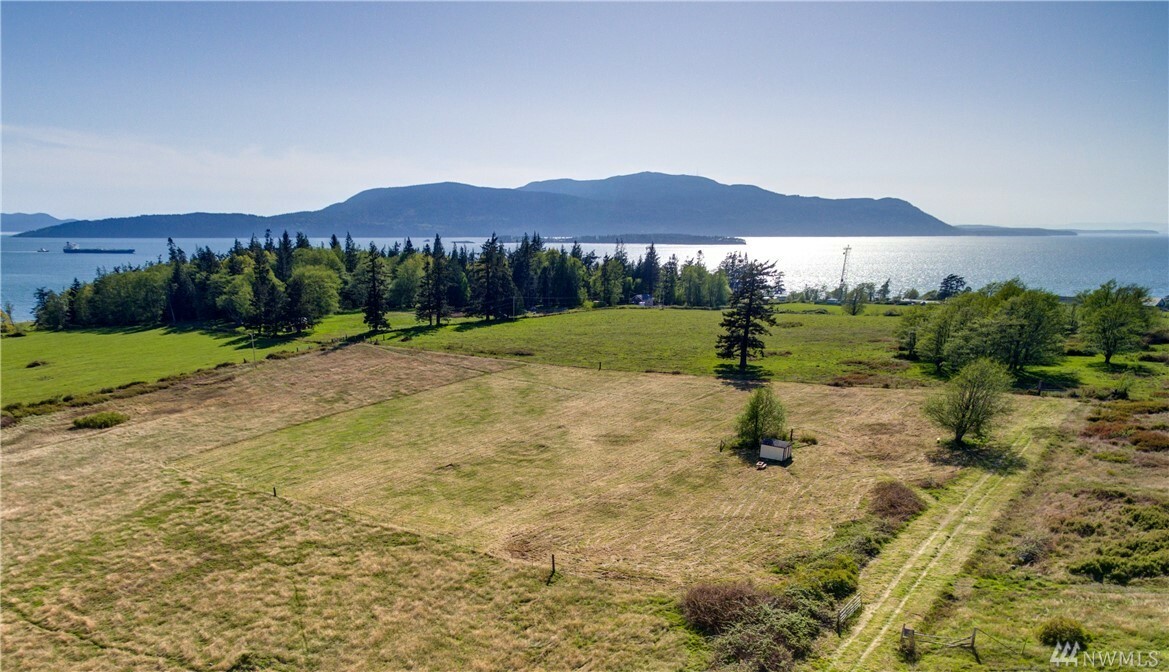 Property Photo: 4179 Sunny Hill Lane WA 98262