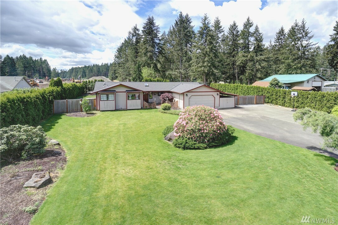 Property Photo: 16502 71st Ave E WA 98375