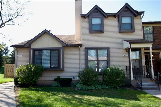 Property Photo:  3048 Carly Court  MI 48326 