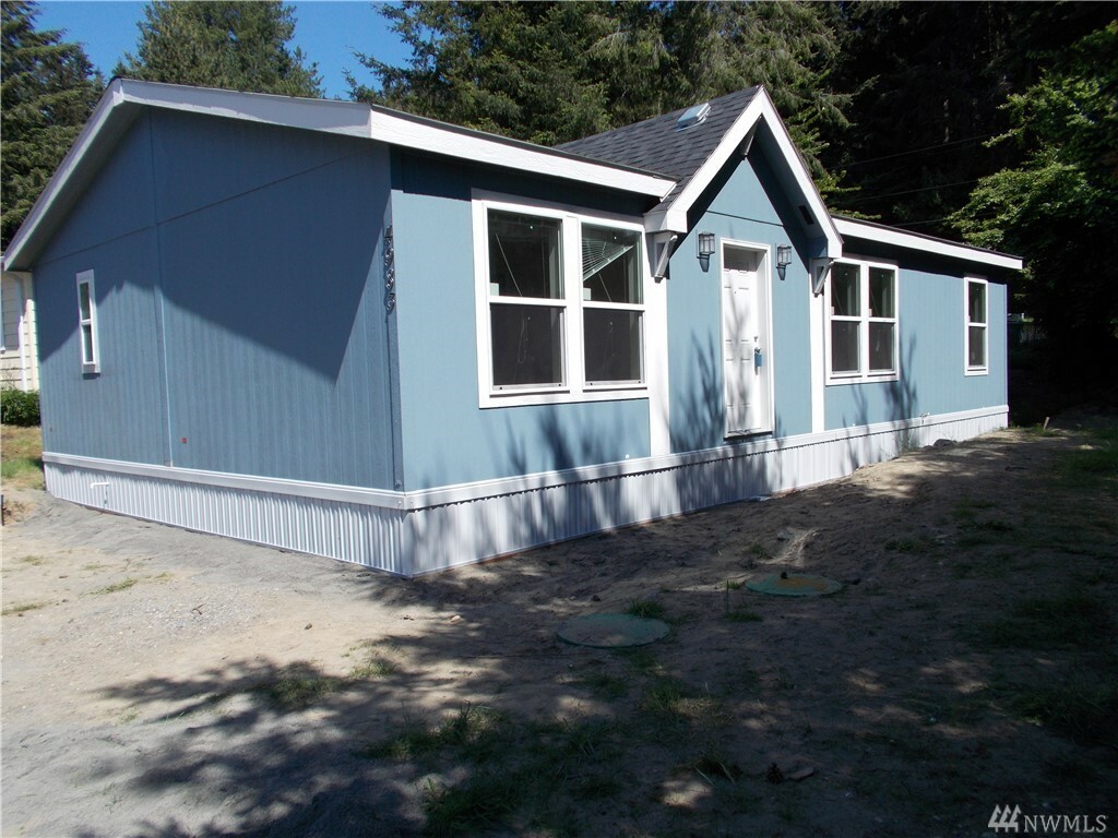 Property Photo: 5000 Bayview Rd S WA 98260