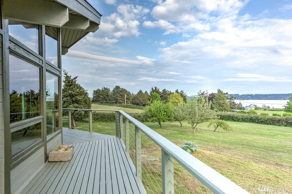 Property Photo:  2079 Arnold Rd  WA 98239 