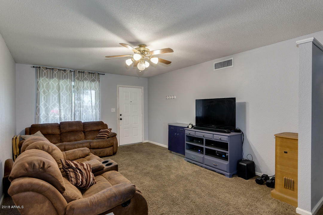 Property Photo:  1502 S Windsor Circle  AZ 85204 