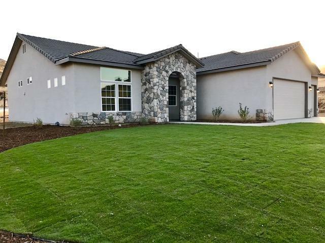 Property Photo: 16693 Spotted Fawn Court CA 93265