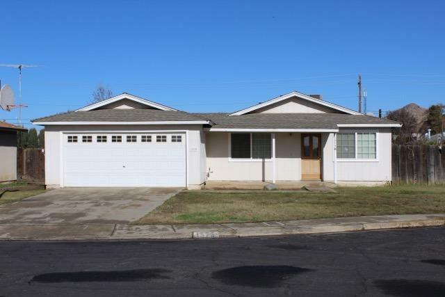 Property Photo: 1575 Clintwood Drive CA 93247