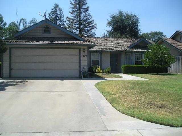 1319 S Atwood Court  Visalia CA 93277 photo