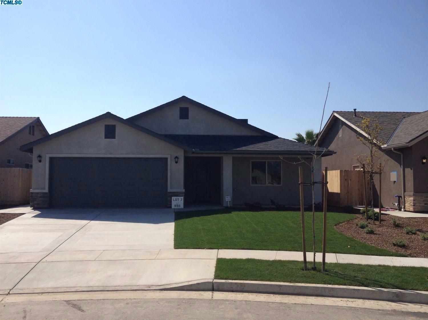 1135 E Vine Court  Visalia CA 93292 photo