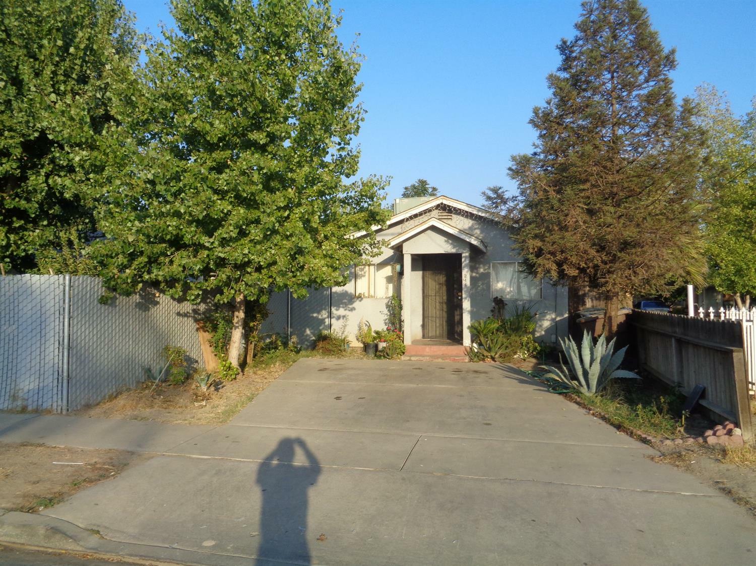 Property Photo:  244 N West Street  CA 93274 