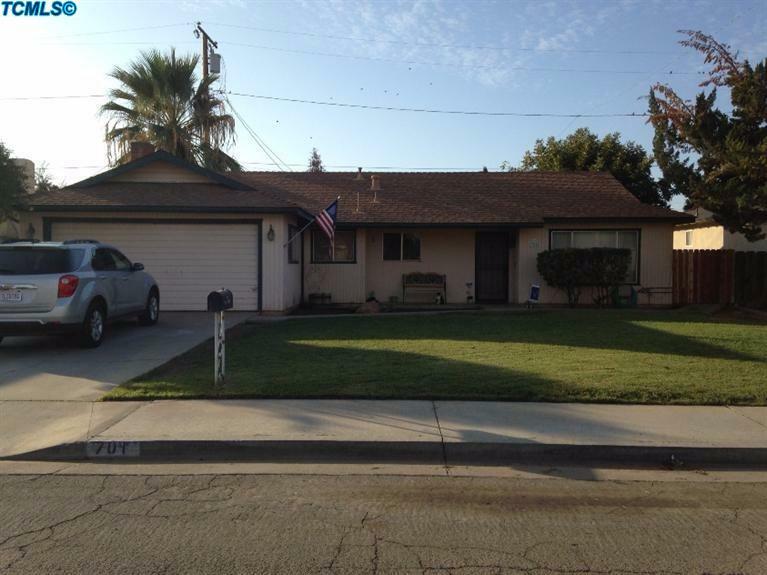 Property Photo:  701 Theta Avenue  CA 93257 