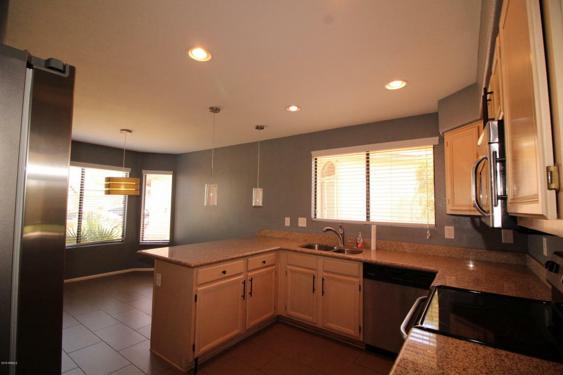 Property Photo:  833 E Rosemonte Drive  AZ 85024 