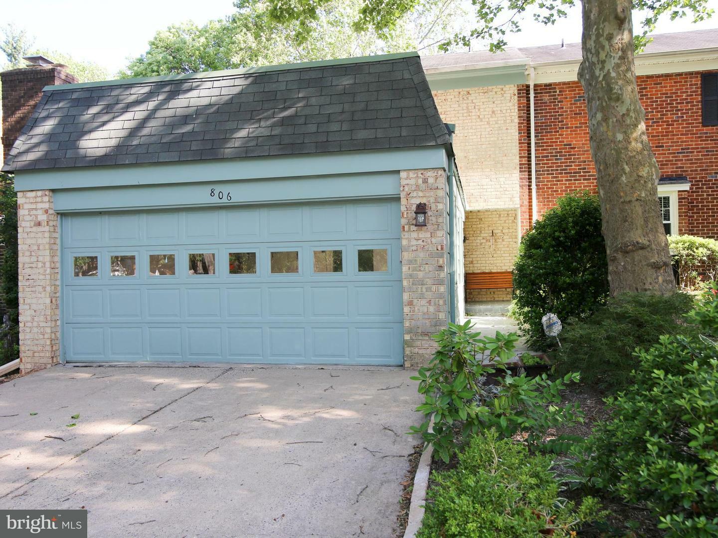 Property Photo: 806 Tapawingo Road SW VA 22180
