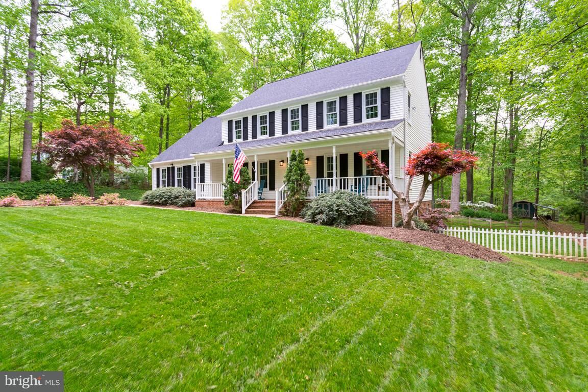 Property Photo:  7133 Chesterfield Drive  VA 20187 
