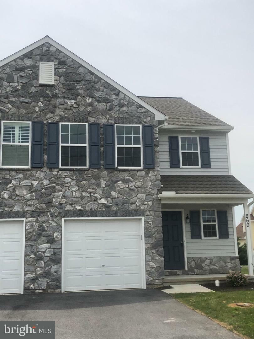 Property Photo: 260 S Village Circle PA 17078
