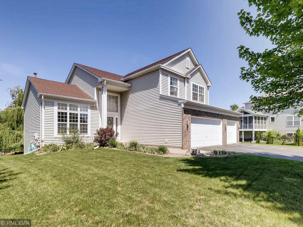 Property Photo:  967 Lake Ridge Drive  MN 55129 