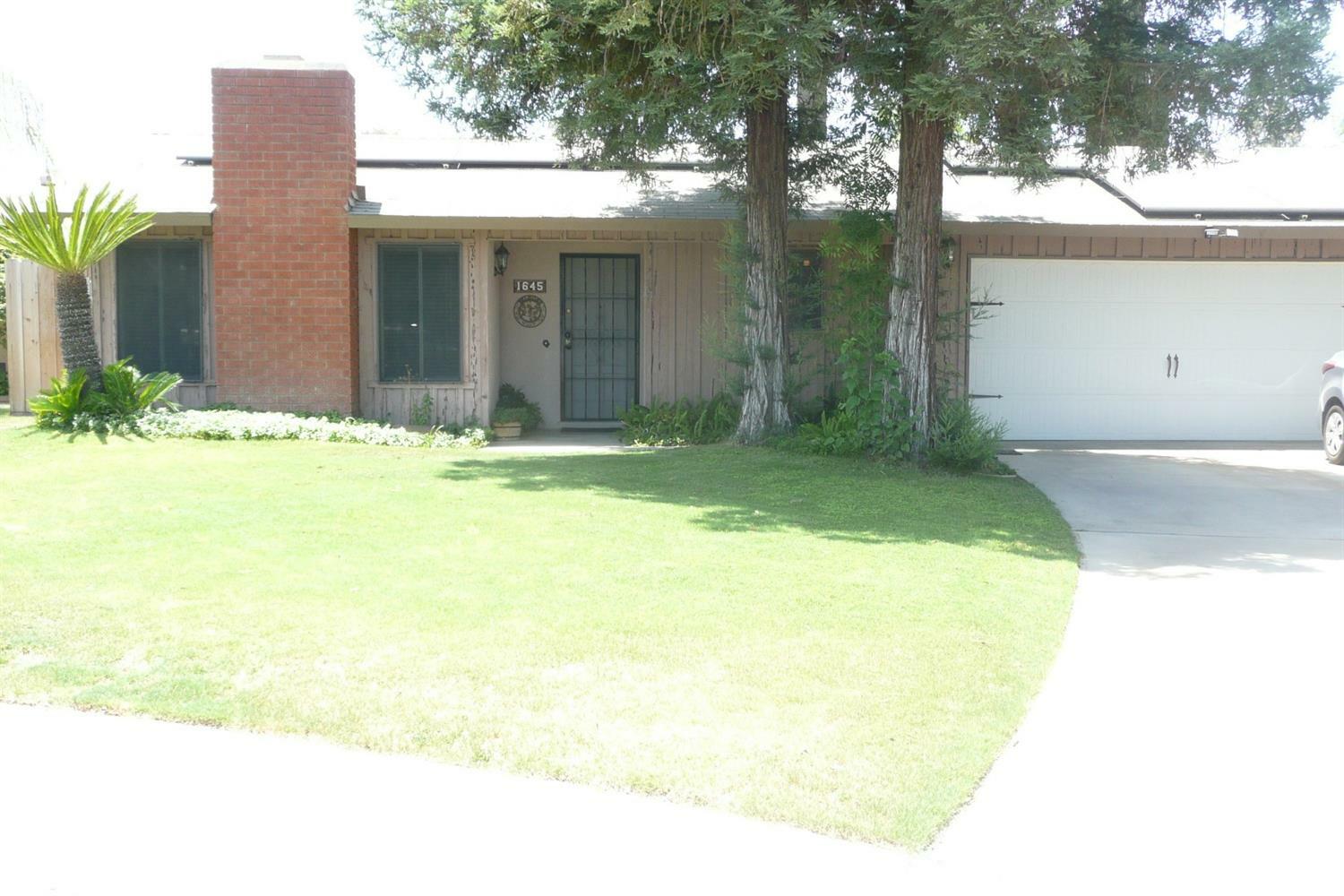 Property Photo:  1645 S Tipton Court  CA 93292 