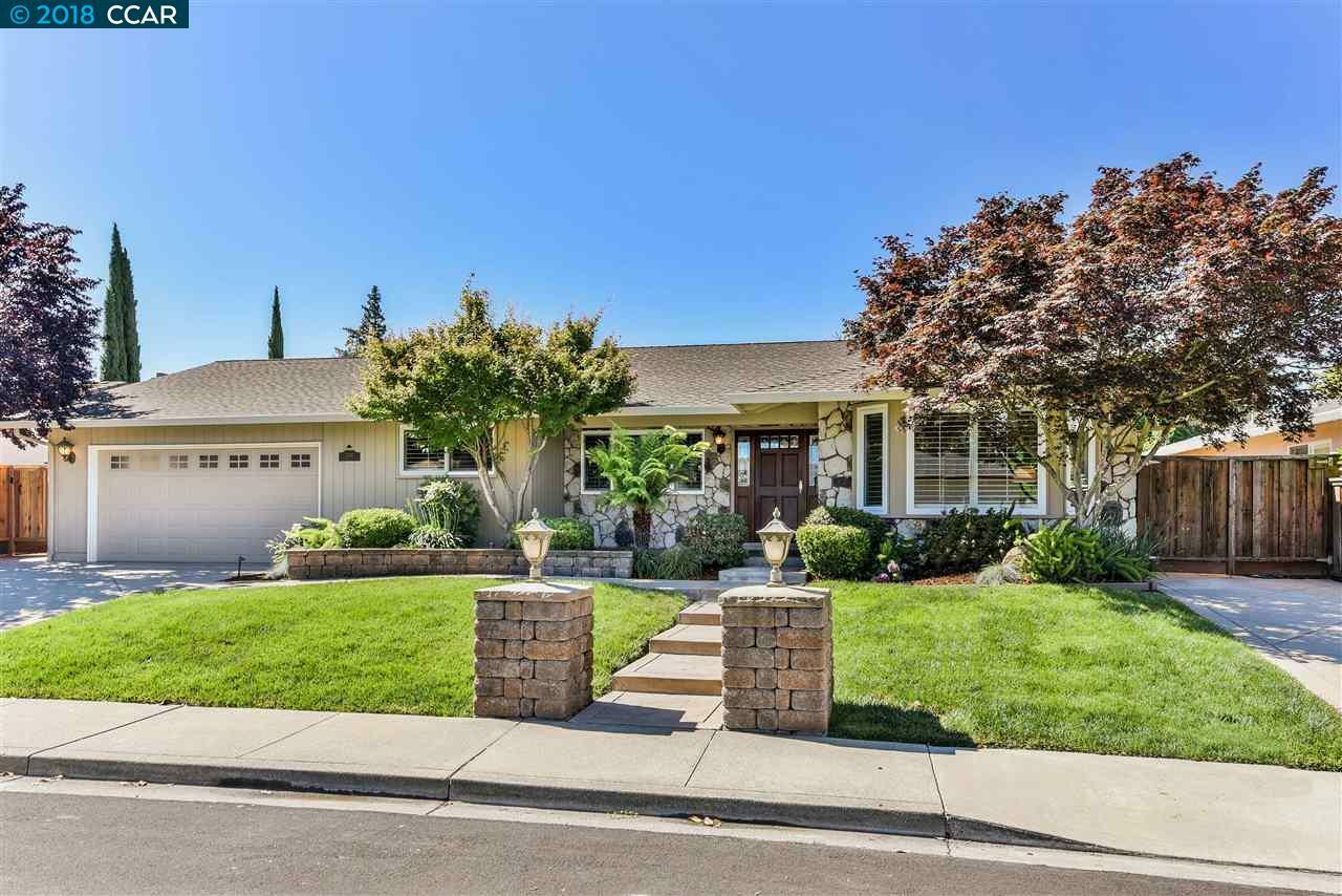 Property Photo: 2339 English Ct CA 94598