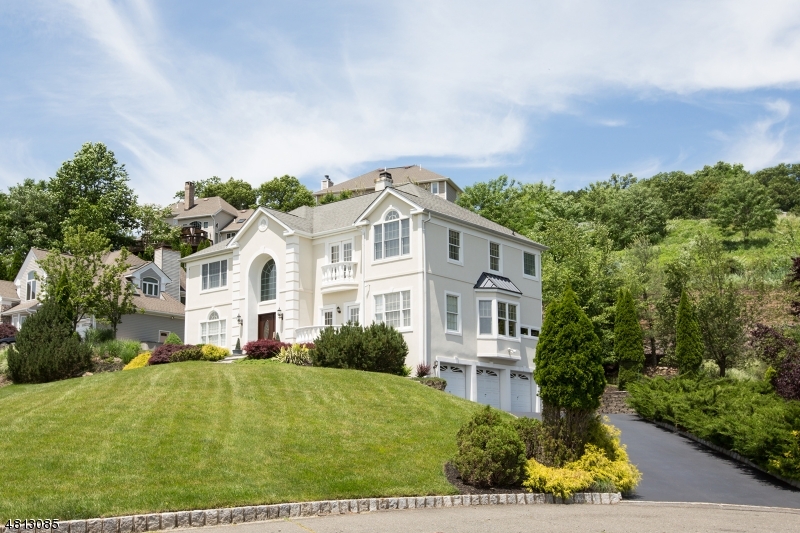 Property Photo: 1 Hamilton Trl NJ 07512