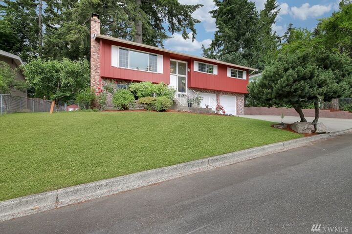 Property Photo: 23139 135th Ave SE WA 98042