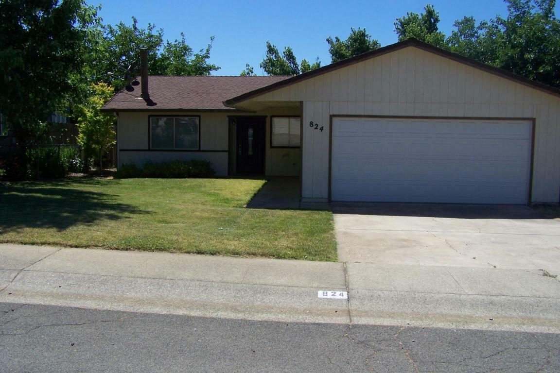 824 Springer Drive  Redding CA 96003 photo