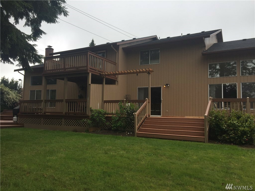 Property Photo: 5711 134th Place SE A &Amp B WA 98208