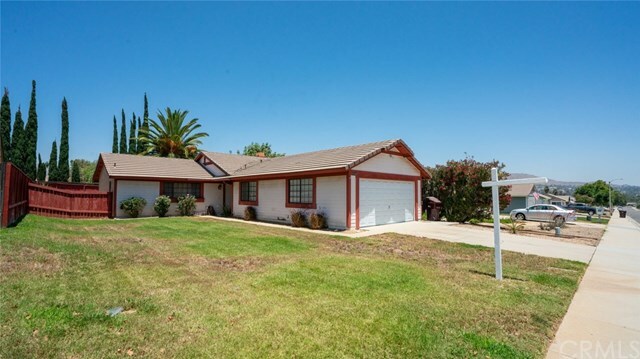 Property Photo:  23156 Sonnet Drive  CA 92557 