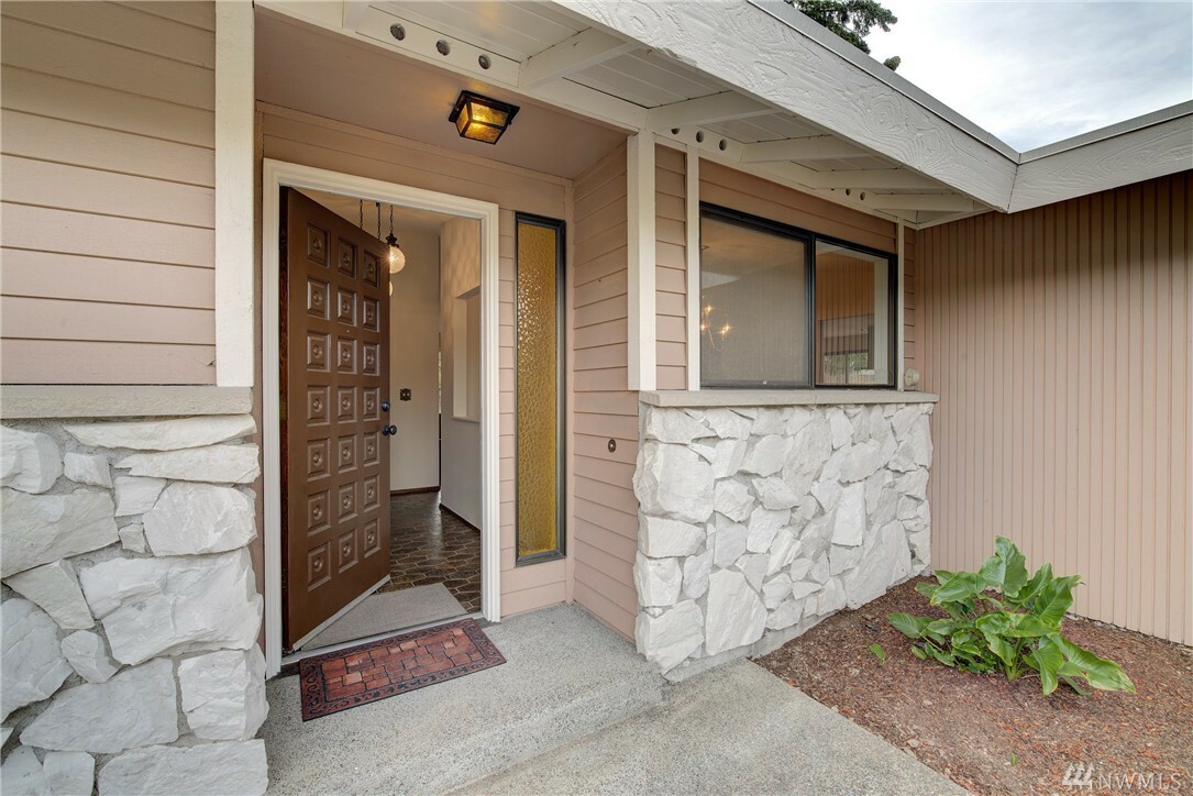 Property Photo:  14319 SE 163rd St  WA 98058 