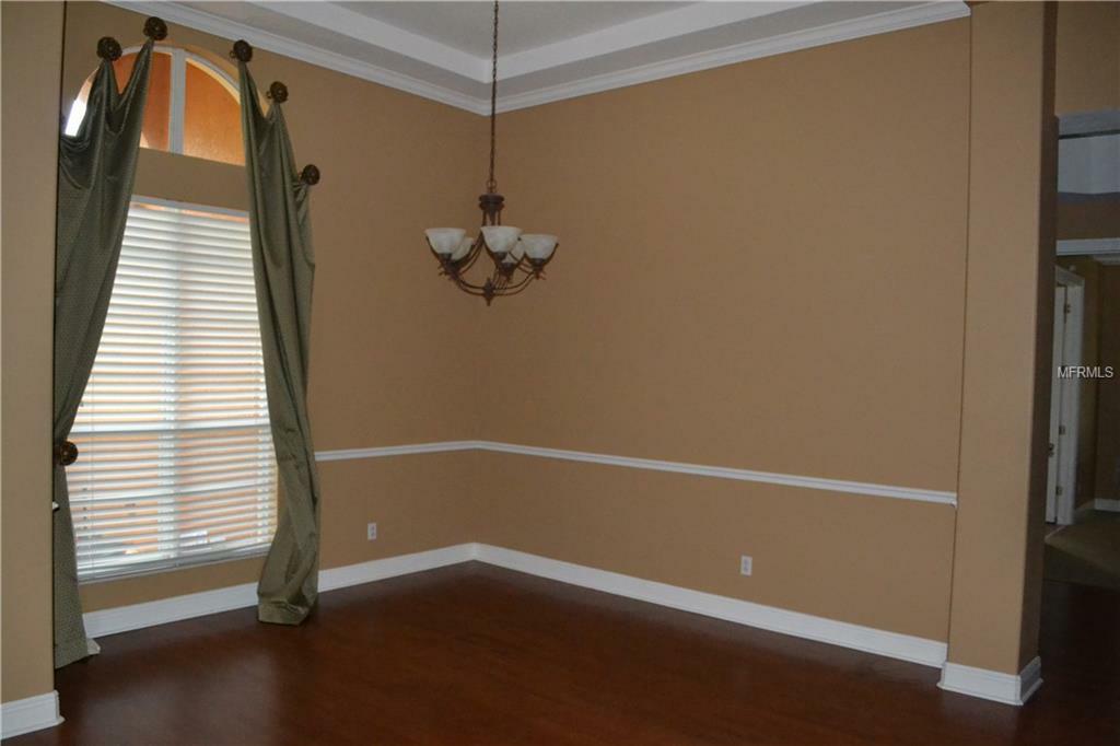 Property Photo:  5582 Whispering Woods Point  FL 32771 