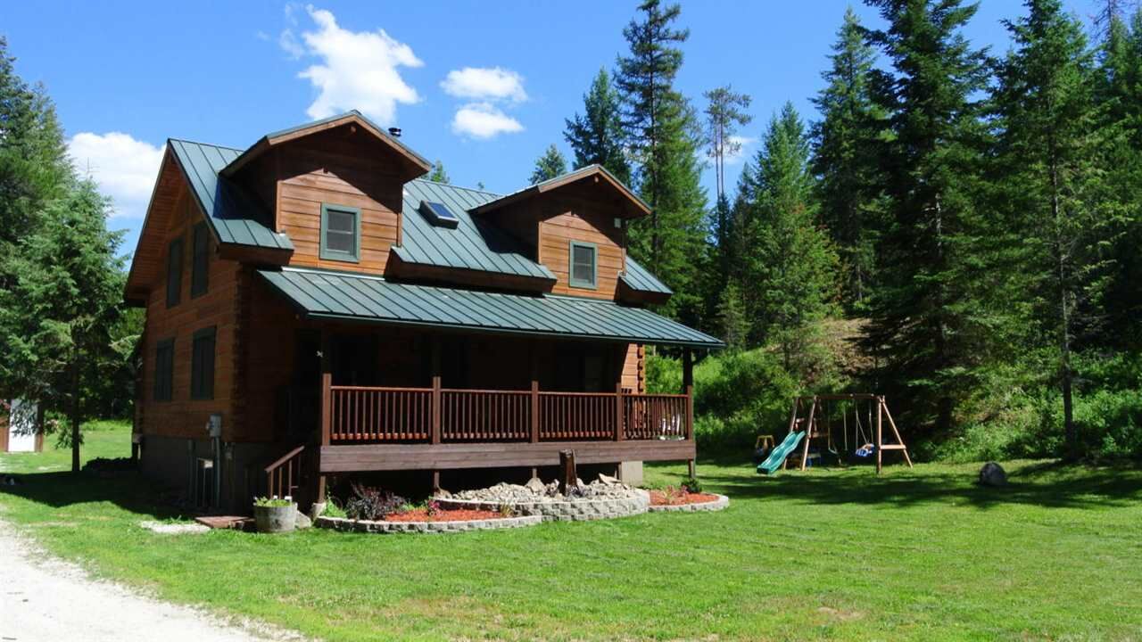 Property Photo:  4215 Hesseltine Rd  WA 99181 