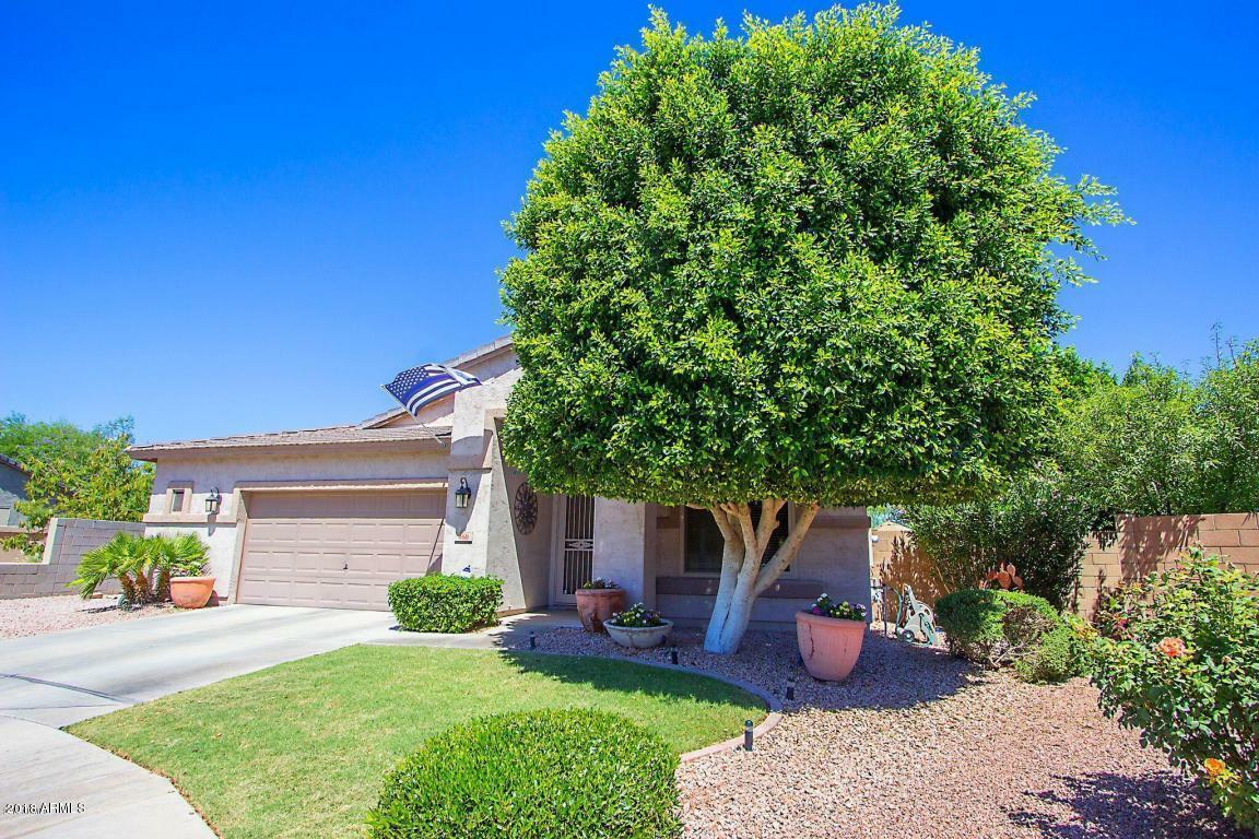 Property Photo:  460 N Roger Way  AZ 85225 