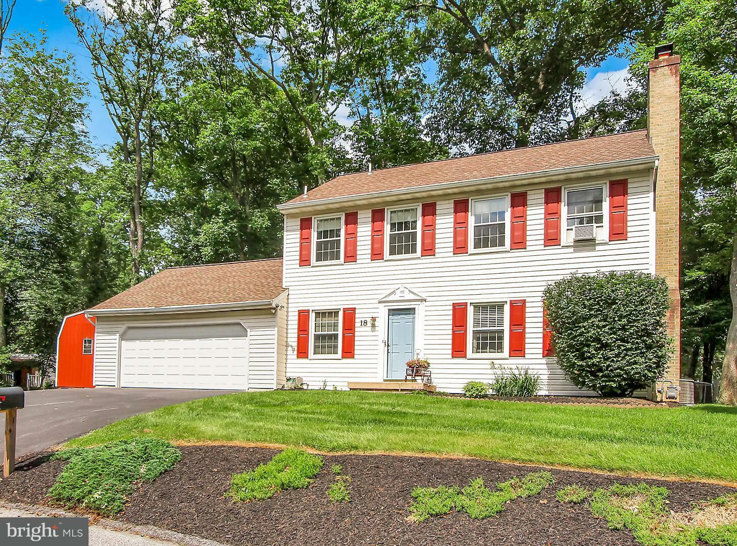 Property Photo:  18 Oxford Court  PA 17349 