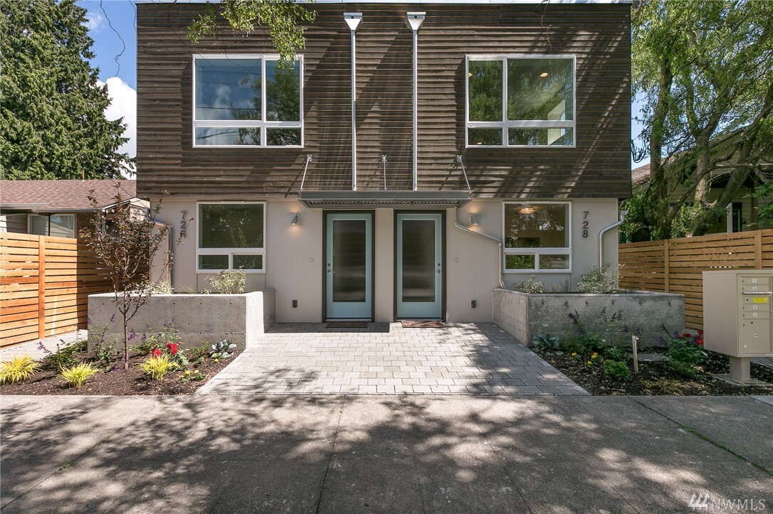 Property Photo: 726 S Orcas WA 98108