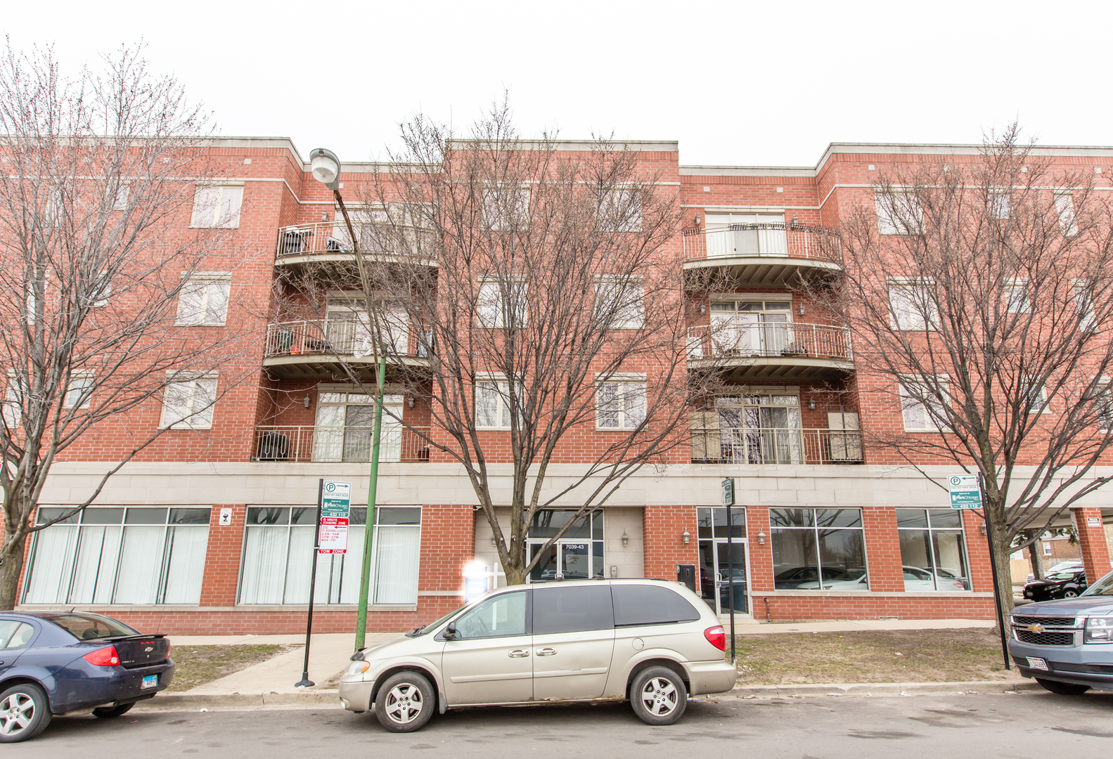 Property Photo: 7039 Grand Avenue 2C IL 60639