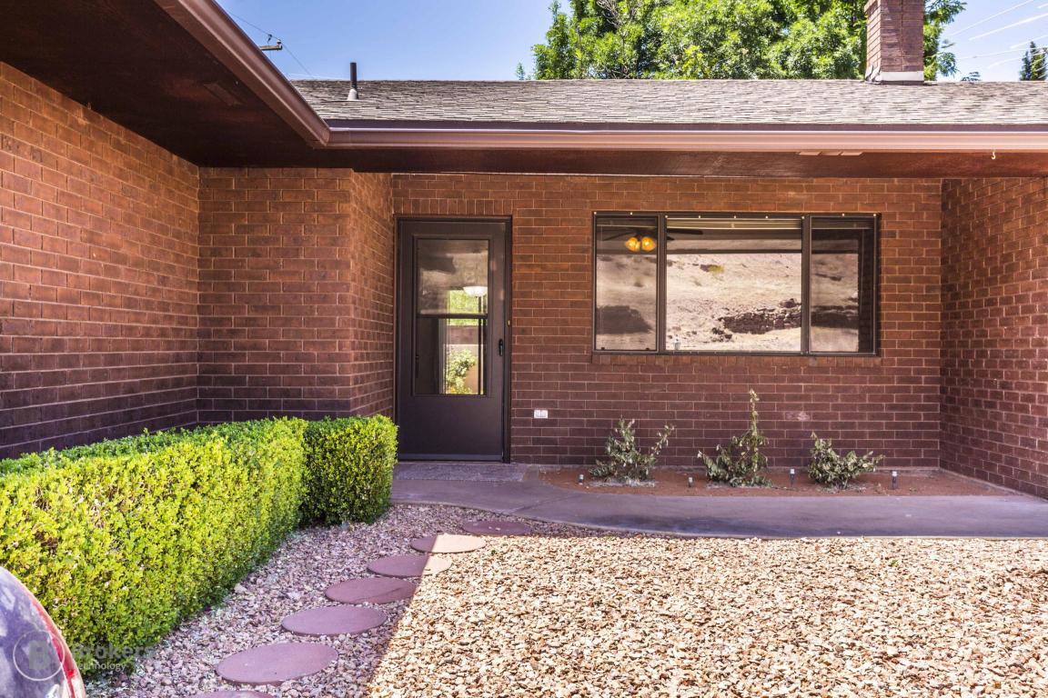 Property Photo: 3703 Gates Cir UT 84765