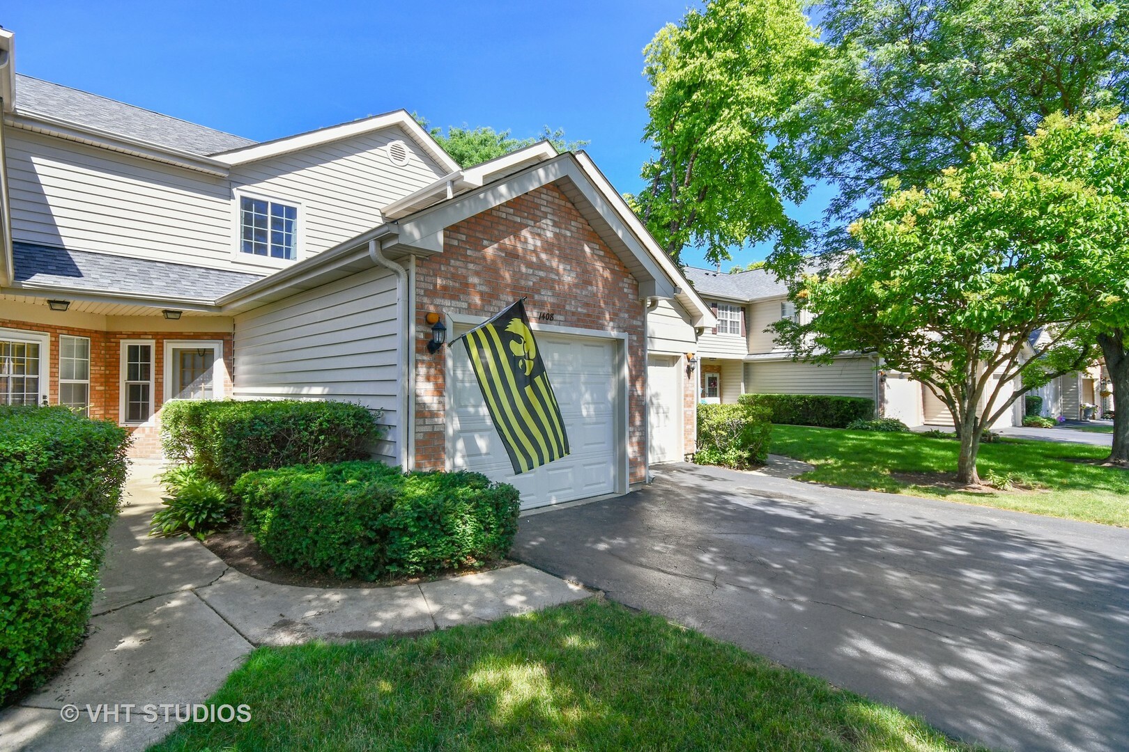 Property Photo: 1408 Fairway Drive N IL 60139