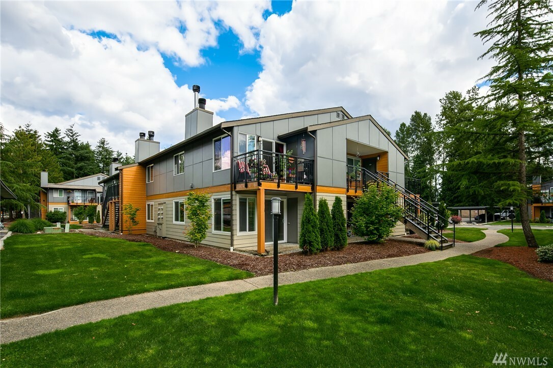 Property Photo: 10824 NE 147th Lane K102 WA 98011