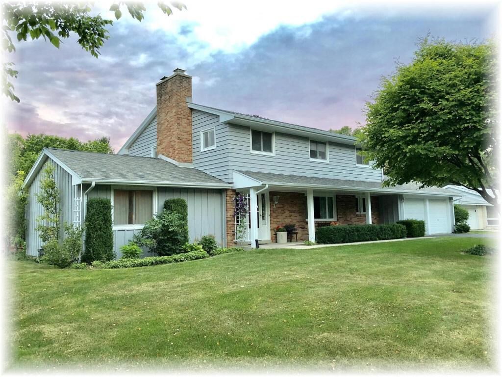 Property Photo: 5020 Valley Trl WI 53402