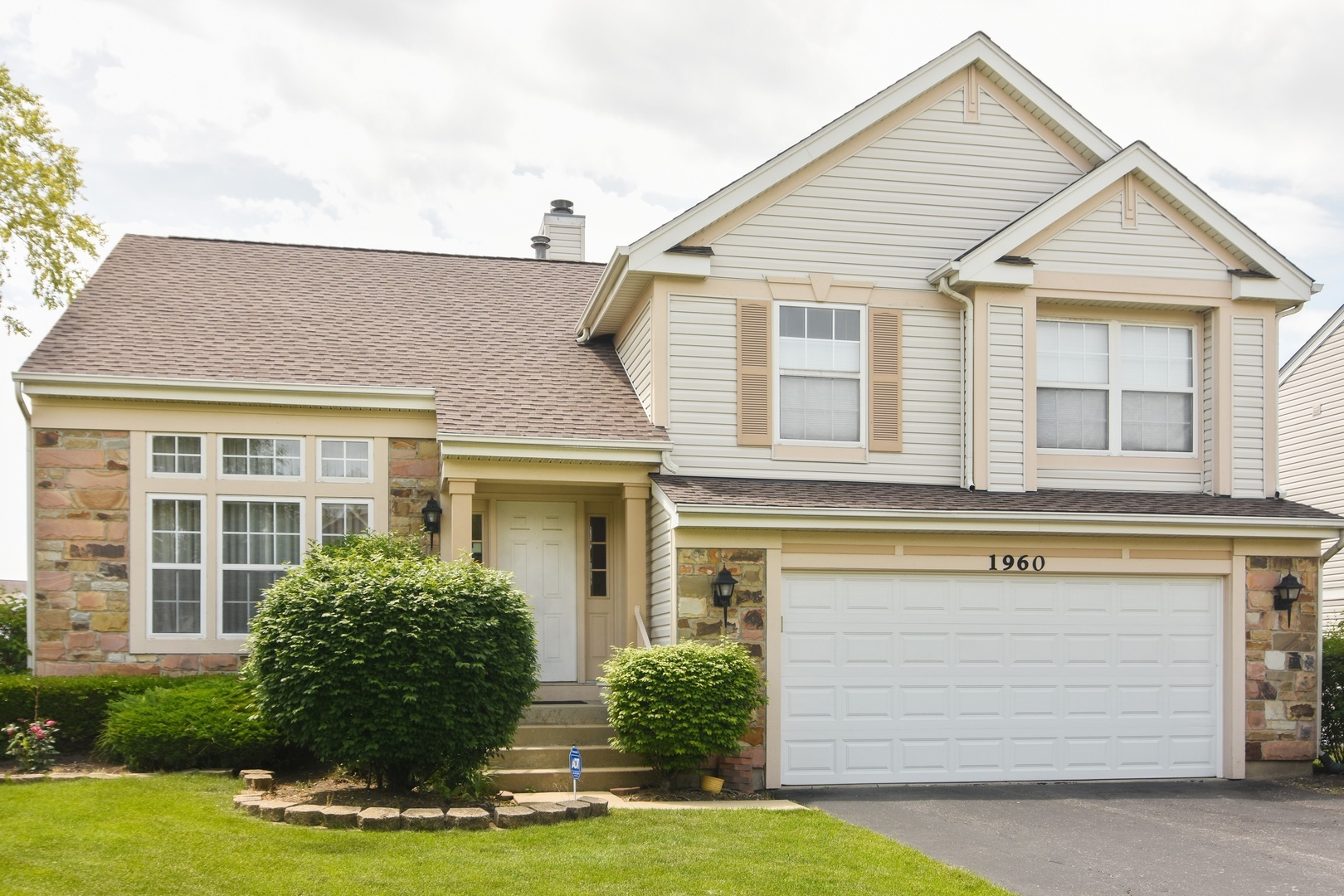 Property Photo:  1960 Chamberry Court  IL 60090 