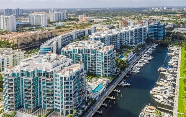 Property Photo: 3131 NE 188th St 2-807 FL 33180