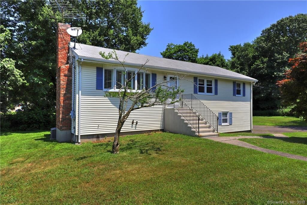 Property Photo: 80 North Acre Place CT 06614